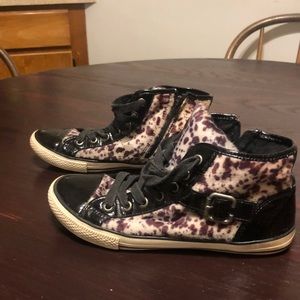 Midtop casual go out on the town stylin shoes